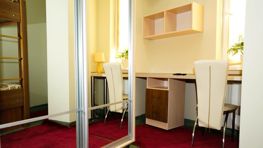 City Hostel Panorama Uzhhorod Room photo